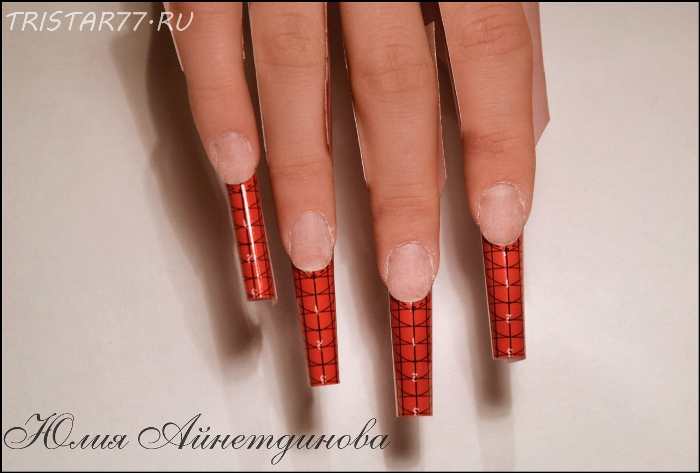 «Перо павлина» – яркий дизайн ногтей для смелых леди